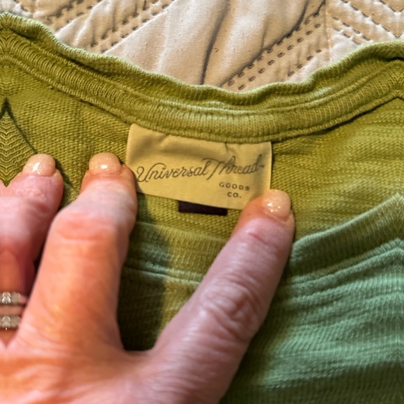 Universal Thread Sweater - Picture 3 of 7